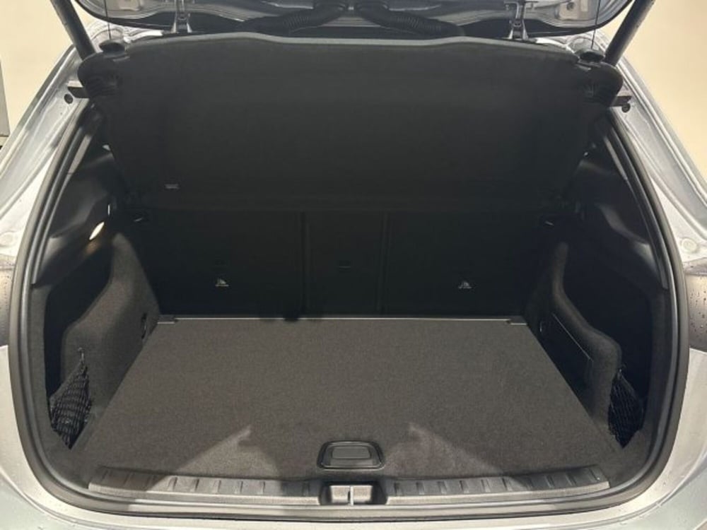 Mercedes-Benz GLA SUV nuova a Bologna (7)