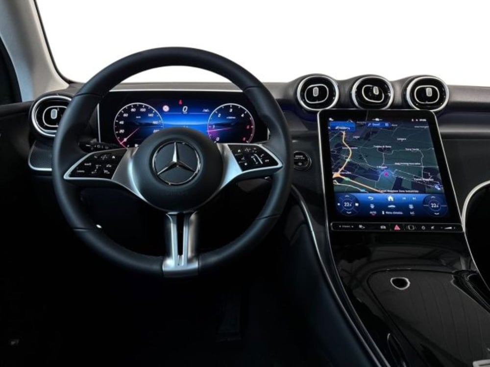 Mercedes-Benz GLC nuova a Bologna (14)