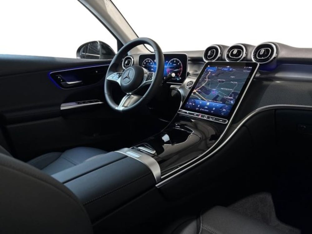 Mercedes-Benz GLC nuova a Bologna (15)