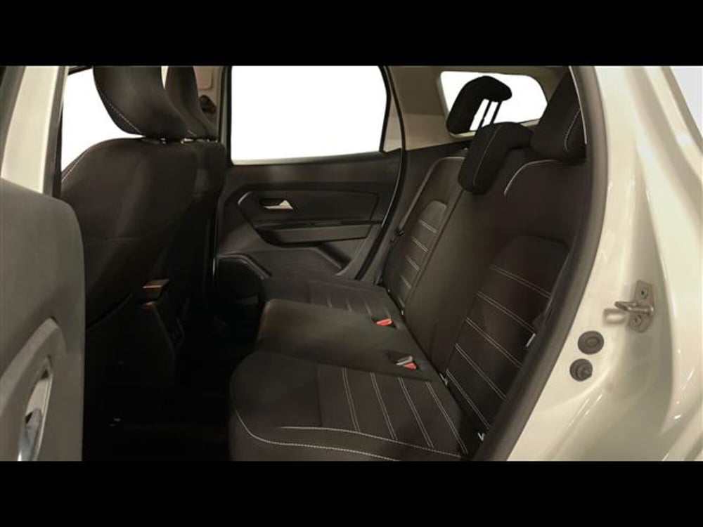 Dacia Duster usata a Varese (12)
