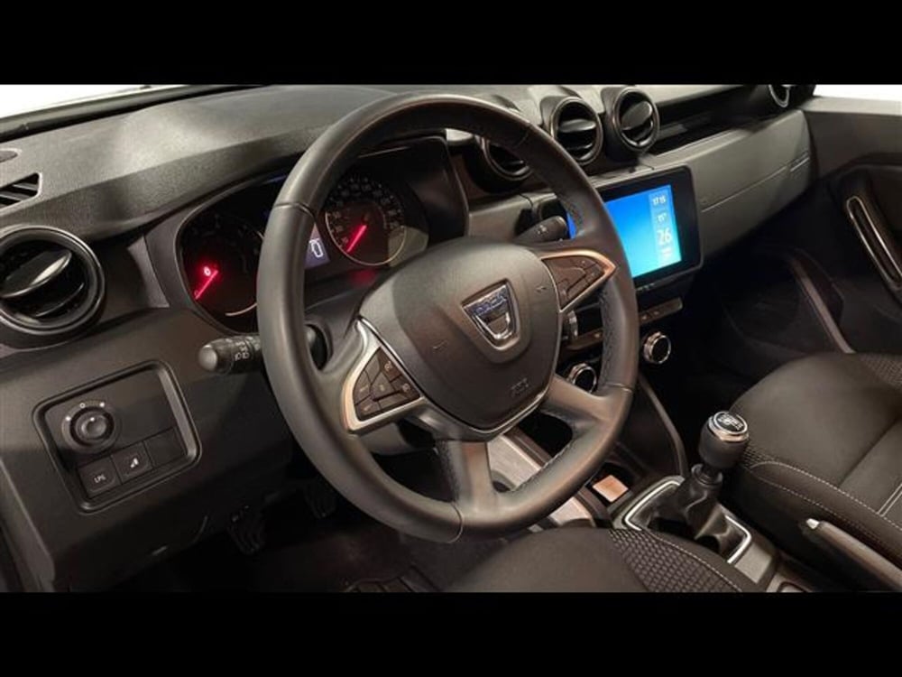 Dacia Duster usata a Varese (9)