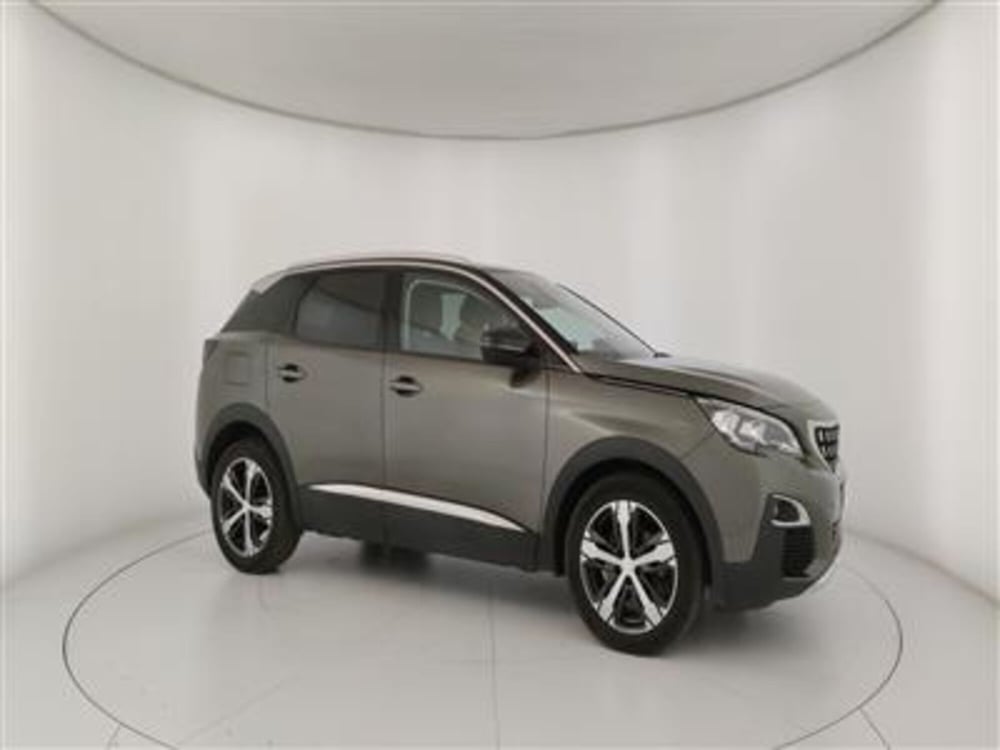 Peugeot 3008 usata a Bari (10)
