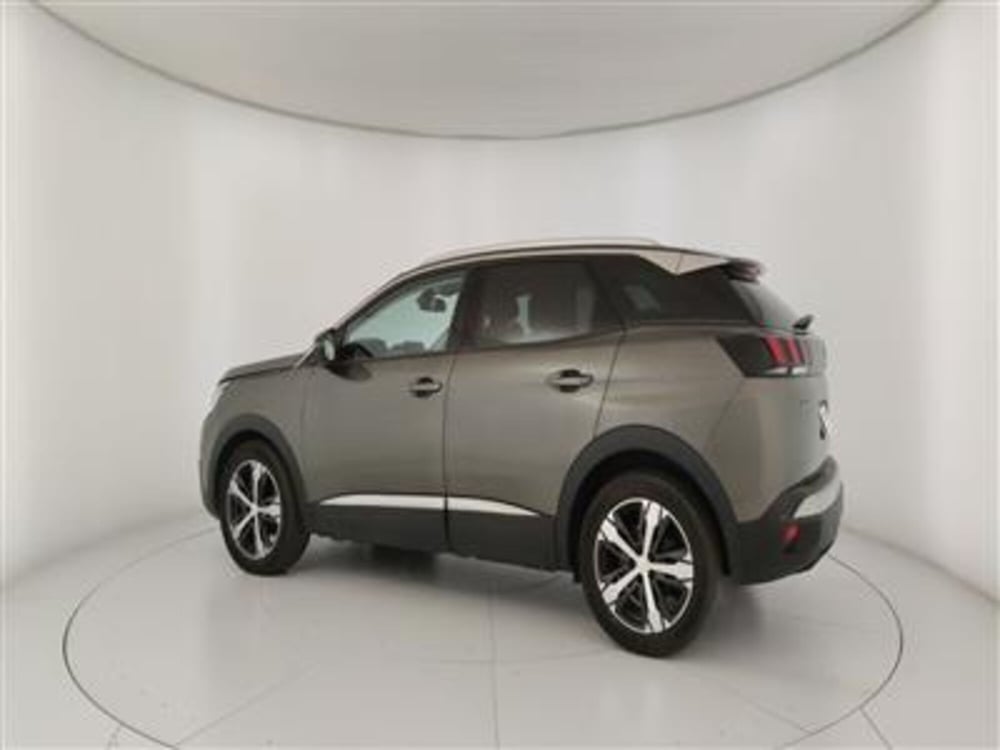 Peugeot 3008 usata a Bari (4)