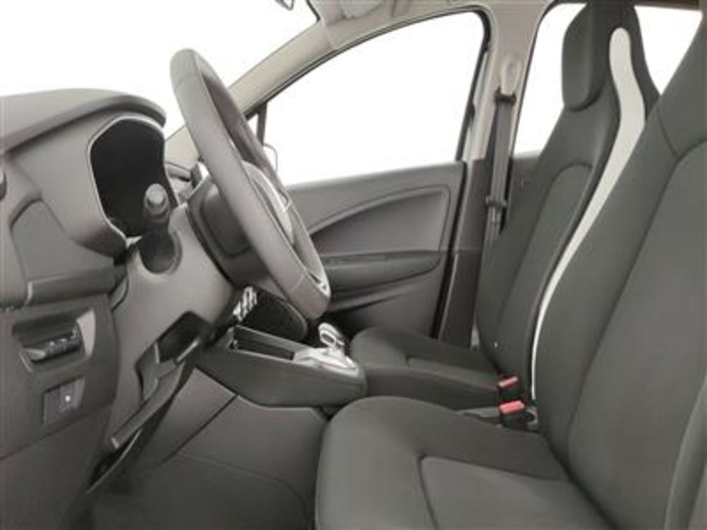 Renault Zoe usata a Bari (12)
