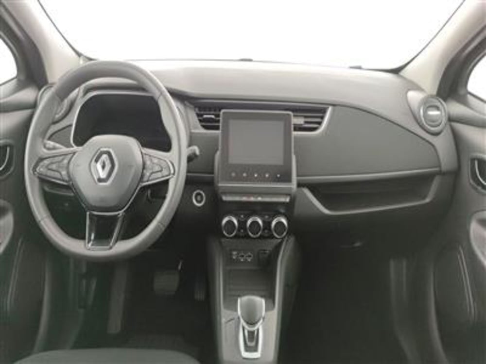 Renault Zoe usata a Bari (14)
