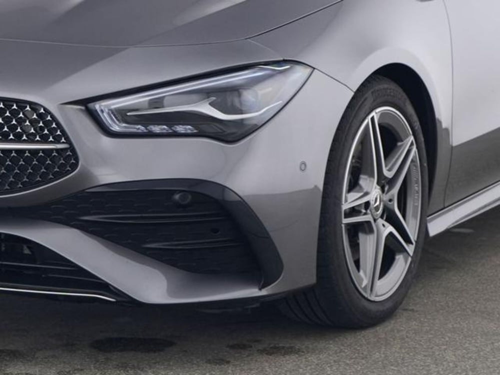 Mercedes-Benz CLA Shooting Brake usata a Milano (3)