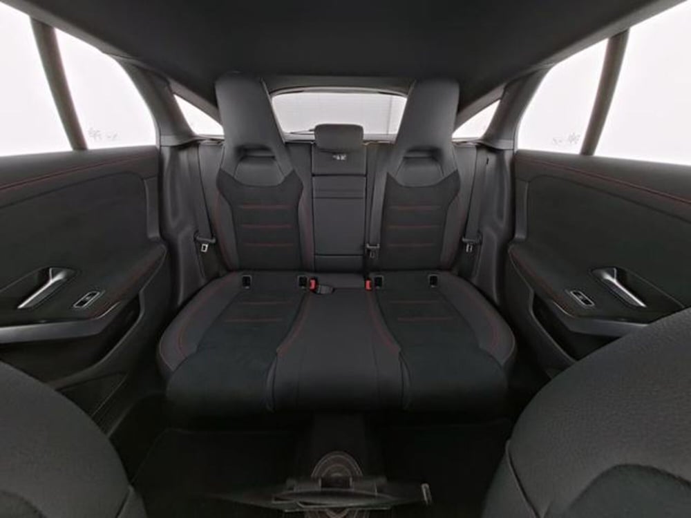 Mercedes-Benz CLA Shooting Brake usata a Milano (7)