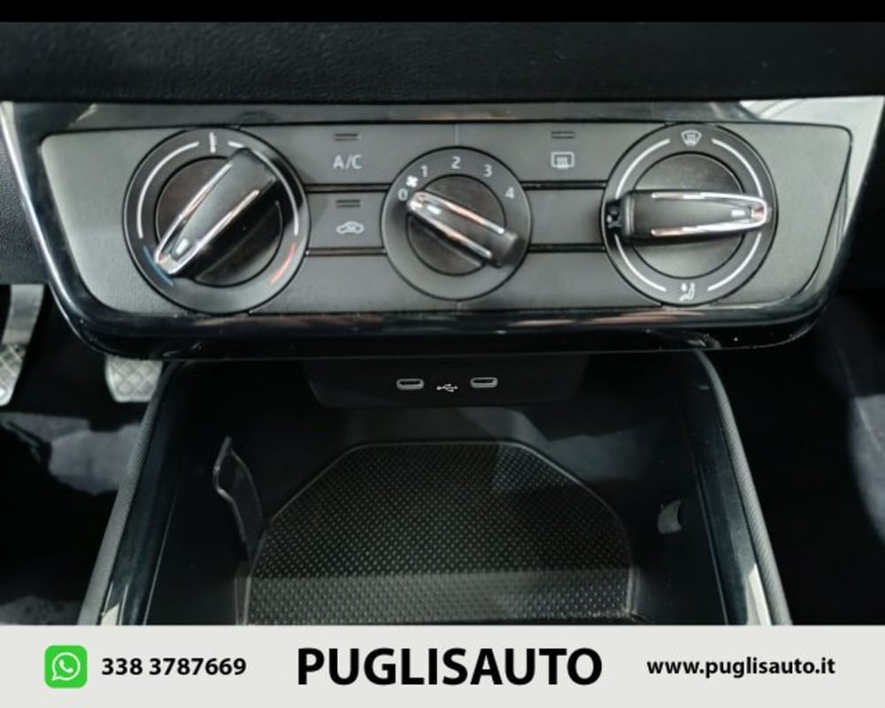 Skoda Fabia usata a Catania (19)