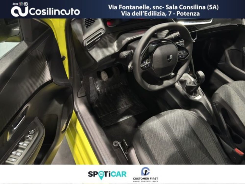 Peugeot 208 nuova a Salerno (16)