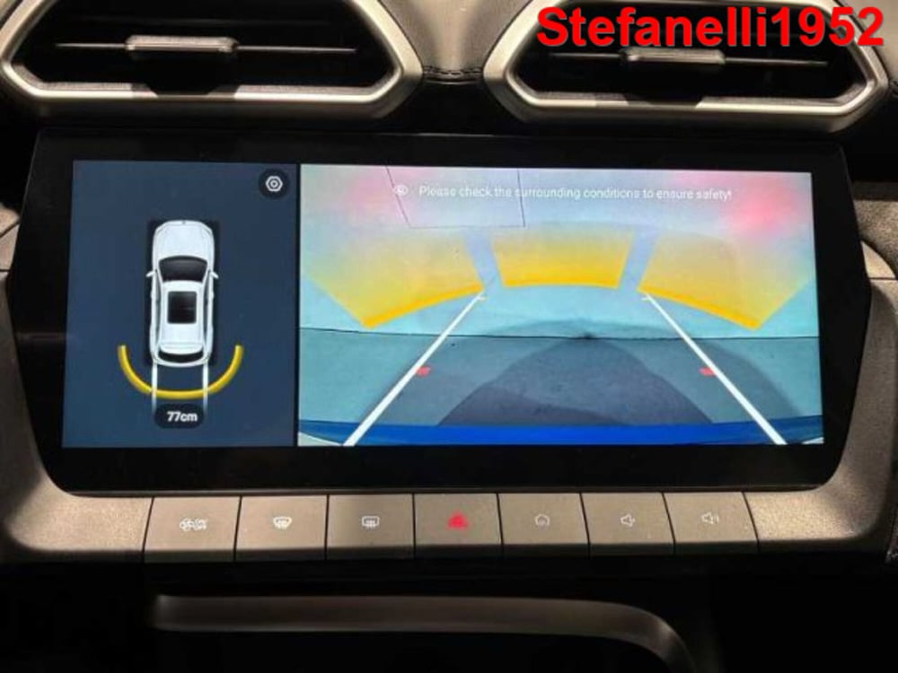 Mg ZS EV nuova a Bologna (12)