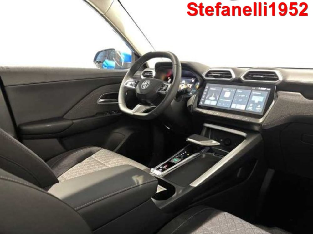 Mg ZS EV nuova a Bologna (15)