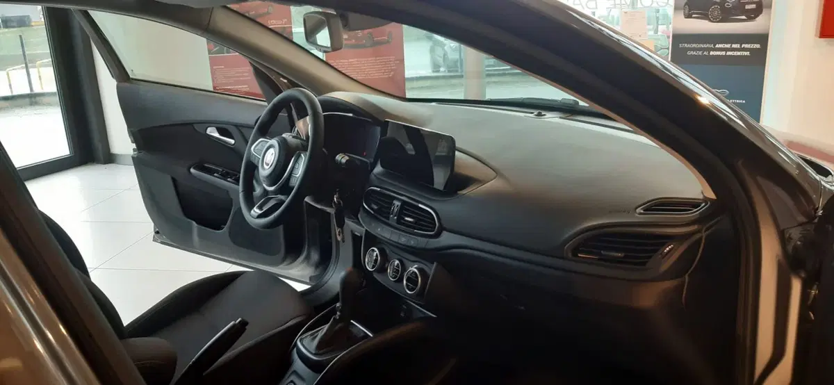 Fiat Tipo Station Wagon nuova a Chieti (16)