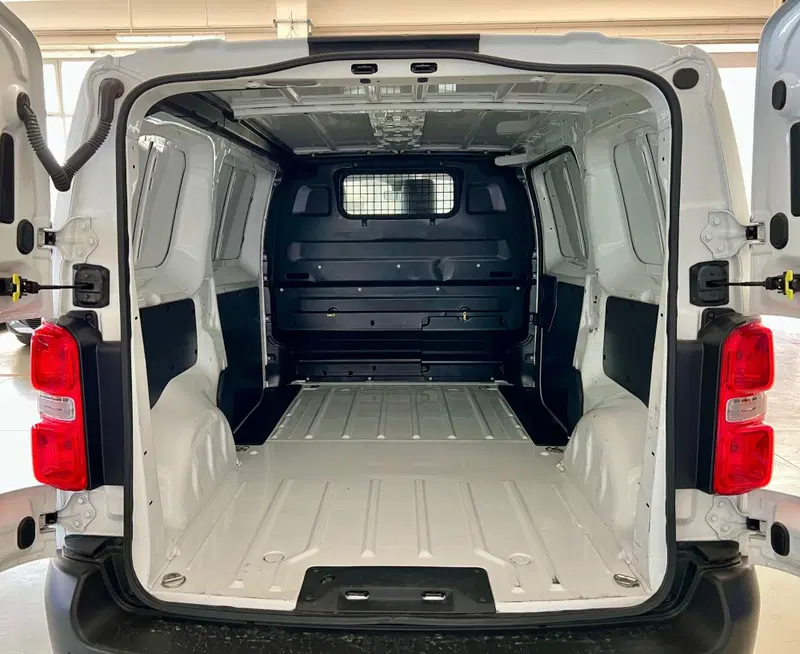 Peugeot Expert Furgone usata a Bari (9)