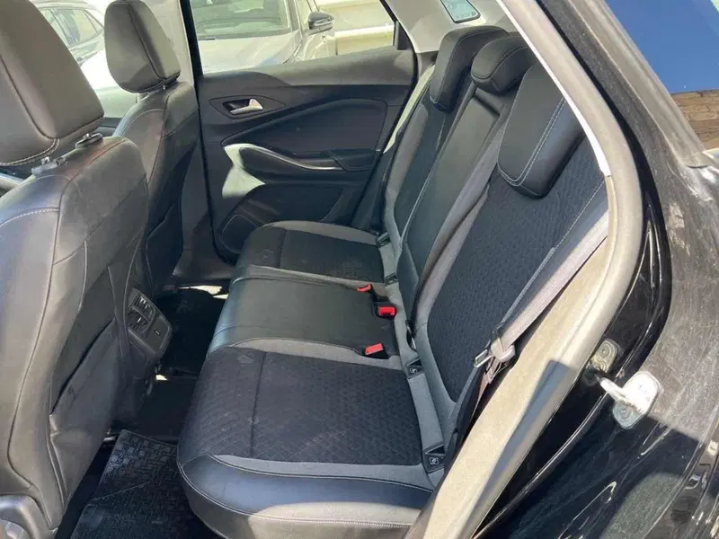 Opel Grandland X usata a Foggia (10)