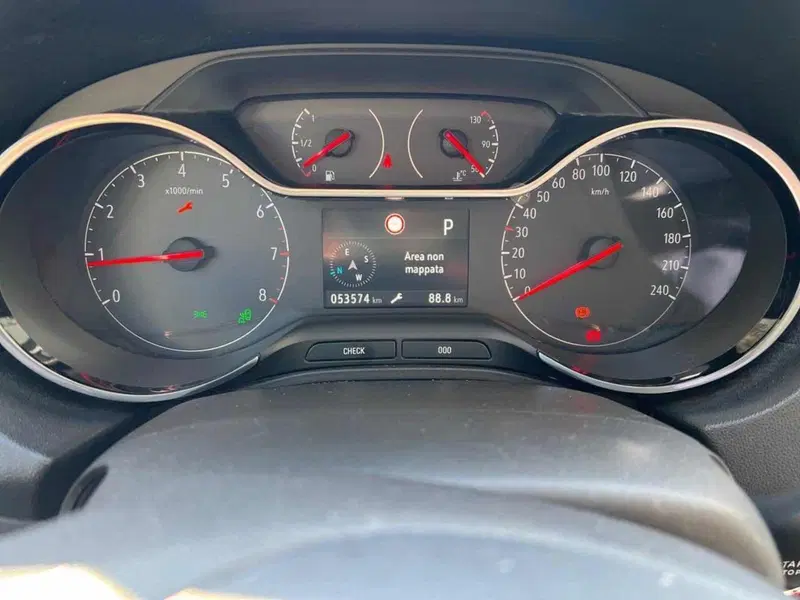 Opel Grandland X usata a Foggia (16)