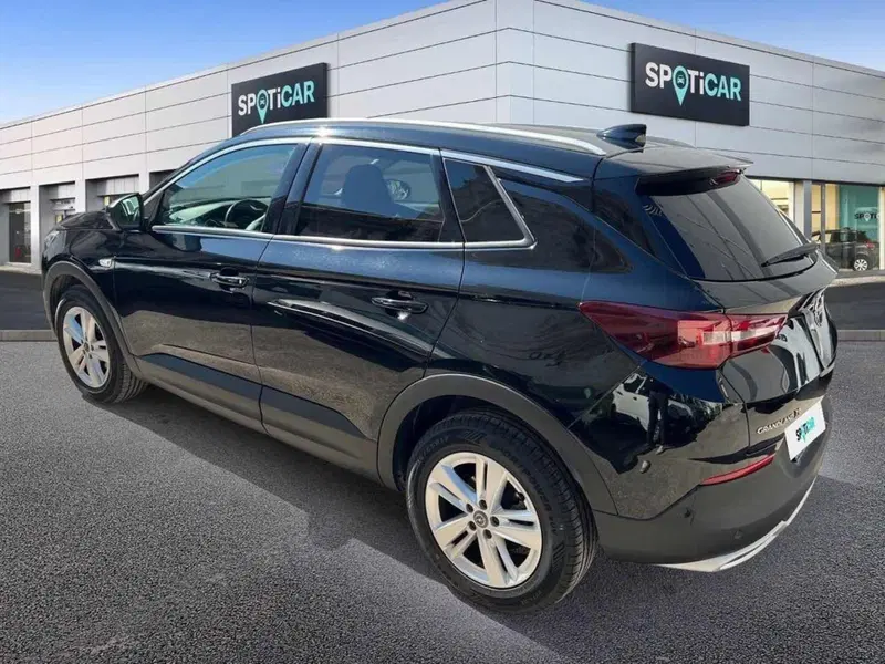 Opel Grandland X usata a Foggia (8)