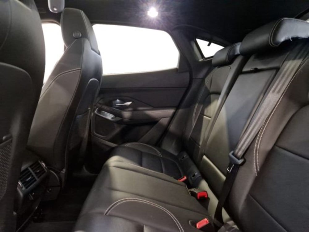 Jaguar E-Pace usata a Livorno (17)