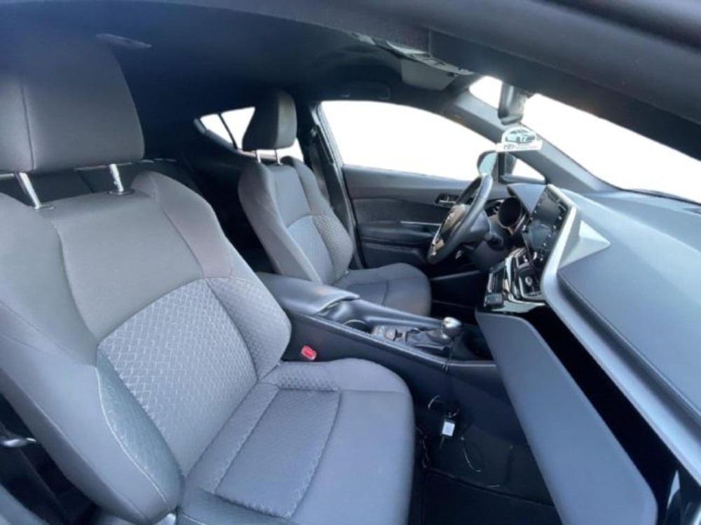 Toyota Toyota C-HR usata a Vercelli (7)
