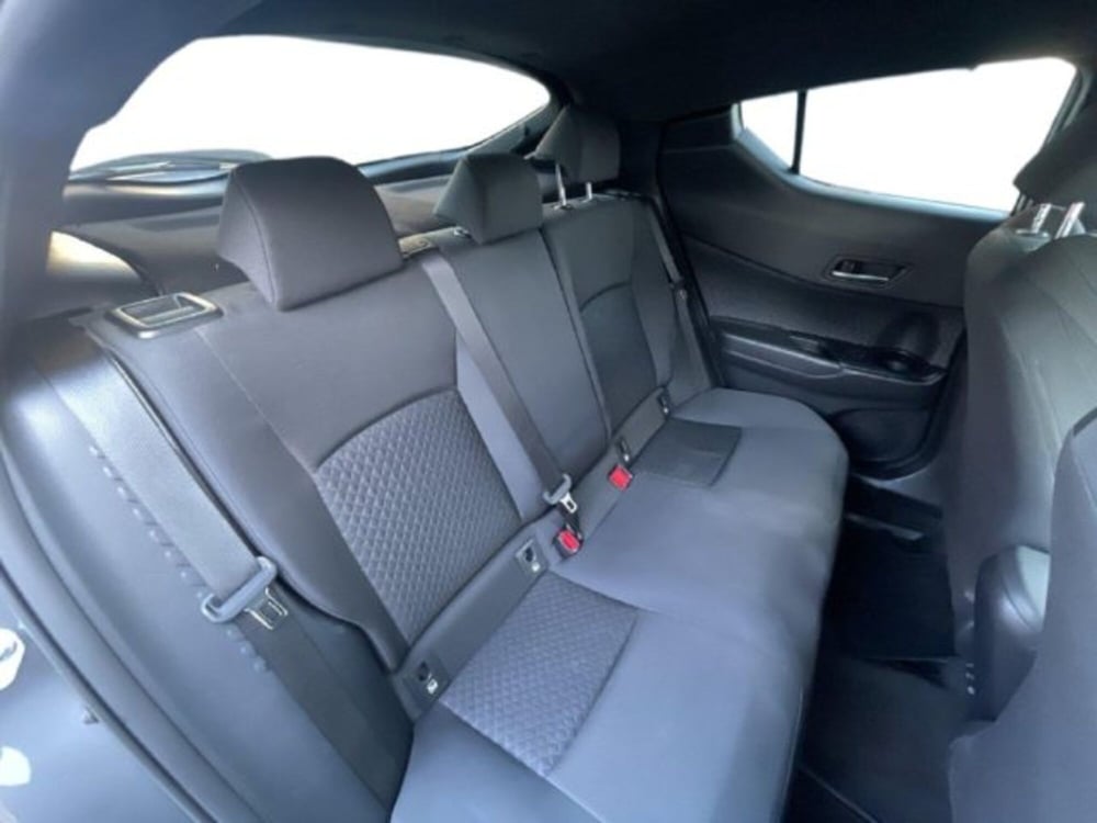 Toyota Toyota C-HR usata a Vercelli (8)