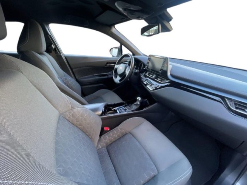 Toyota Toyota C-HR usata a Vercelli (6)