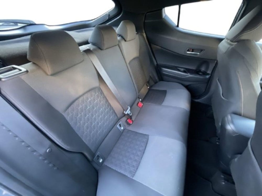 Toyota Toyota C-HR usata a Vercelli (8)