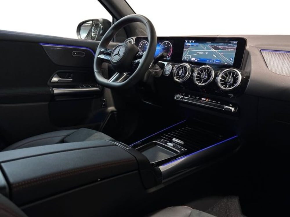 Mercedes-Benz GLA SUV nuova a Bologna (15)