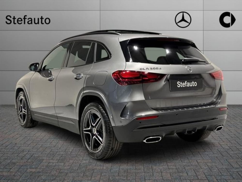 Mercedes-Benz GLA SUV nuova a Bologna (5)