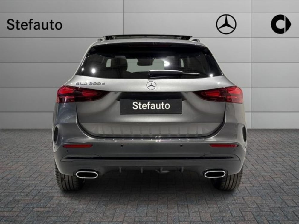 Mercedes-Benz GLA SUV nuova a Bologna (6)