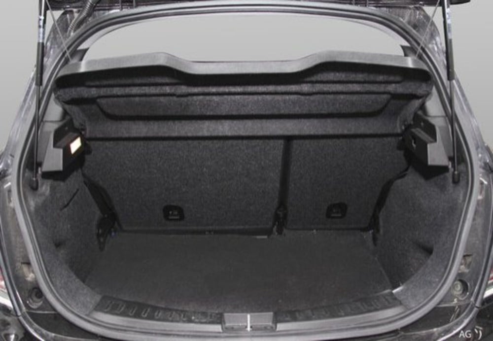 Lancia Ypsilon usata a Varese (14)