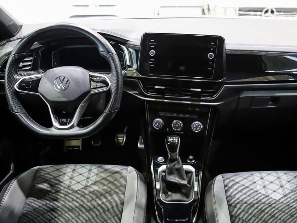 Volkswagen T-Roc usata a Milano (11)