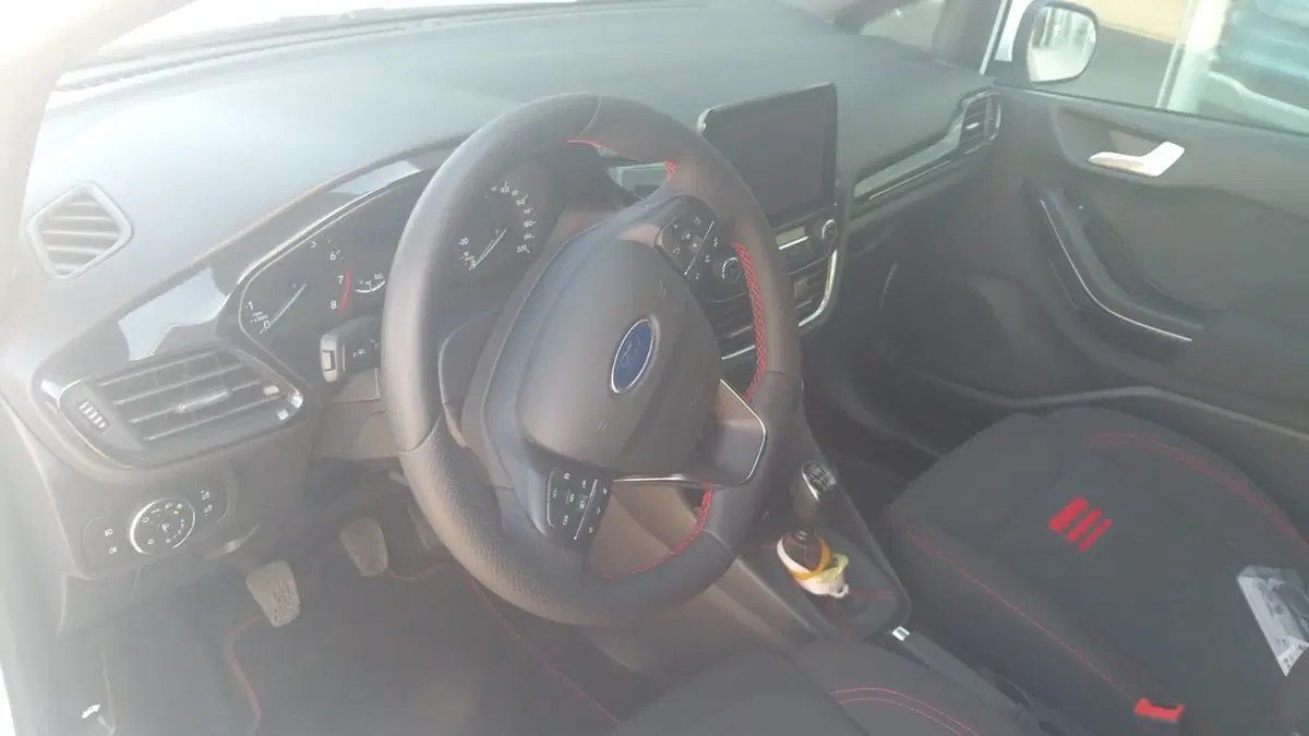 Ford Fiesta nuova a Latina (6)