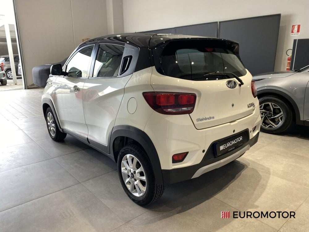 Mahindra KUV100 usata a Bari (10)