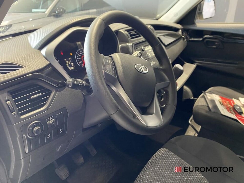 Mahindra KUV100 usata a Bari (14)