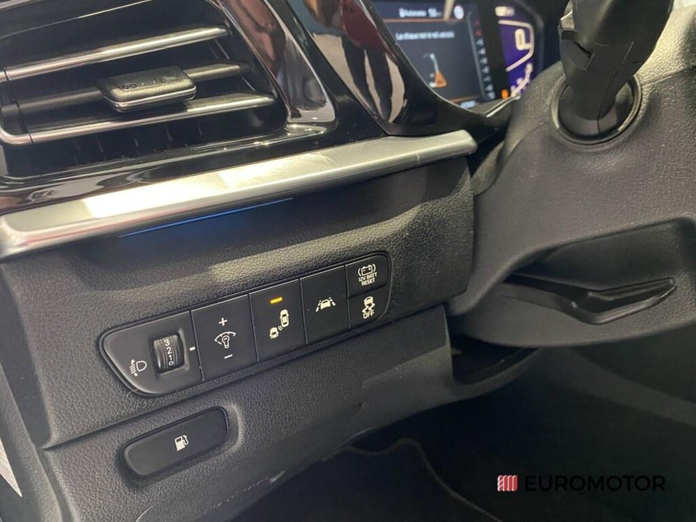 Kia Niro usata a Bari (13)