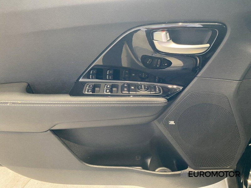 Kia Niro usata a Bari (12)