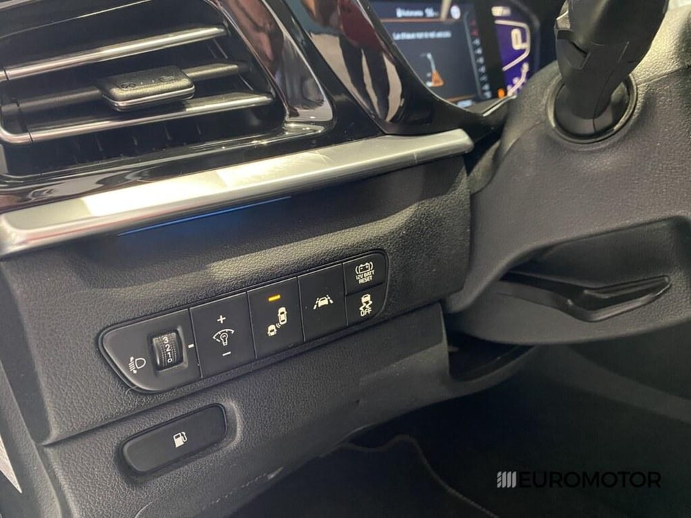 Kia Niro usata a Bari (13)