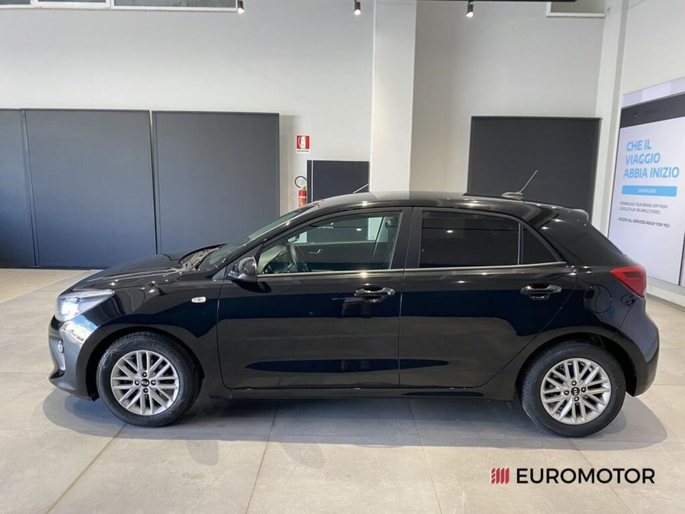 Kia Rio usata a Bari (10)