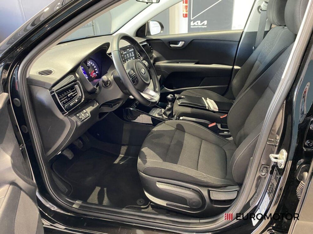 Kia Rio usata a Bari (13)