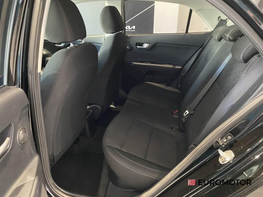 Kia Rio usata a Bari (14)