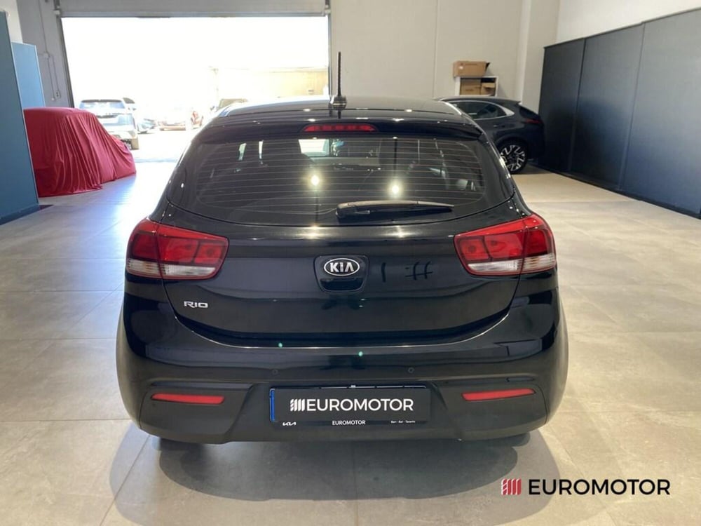 Kia Rio usata a Bari (8)