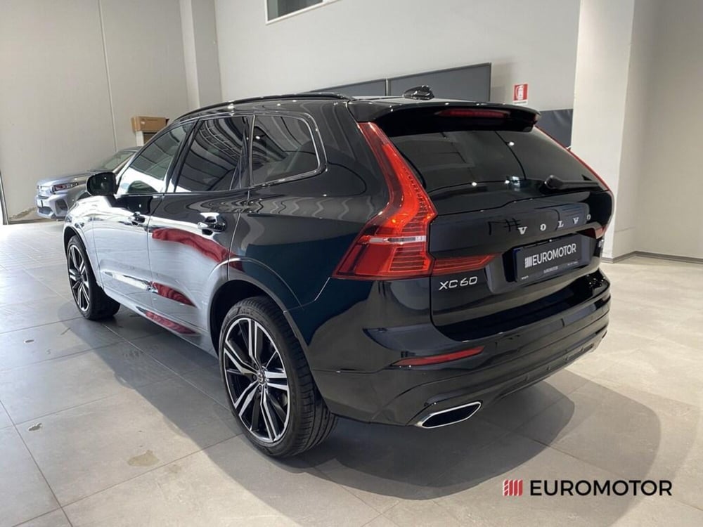 Volvo XC60 usata a Bari (11)