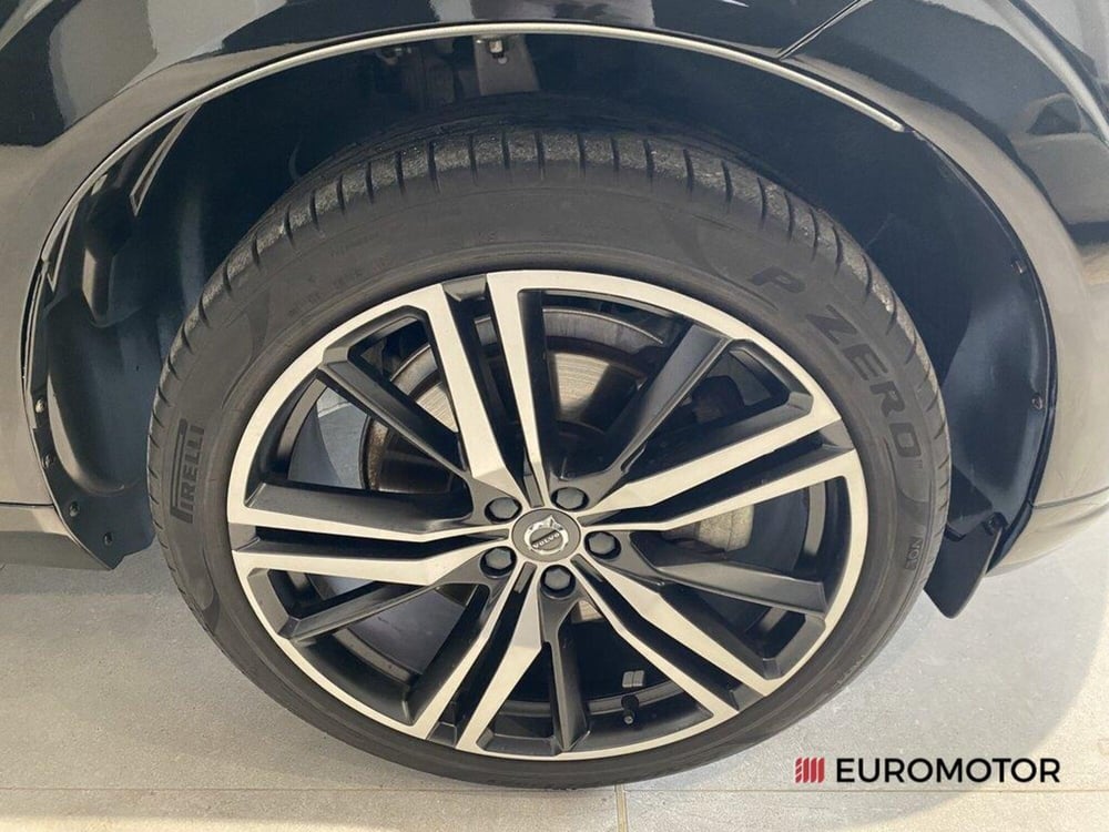 Volvo XC60 usata a Bari (6)