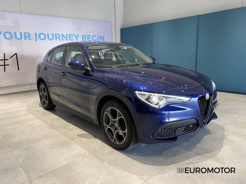 Alfa Romeo Stelvio usata a Bari (3)