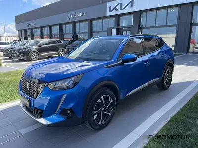 Peugeot 2008 BlueHDi 110 S&amp;S Allure Pack del 2021 usata a Modugno