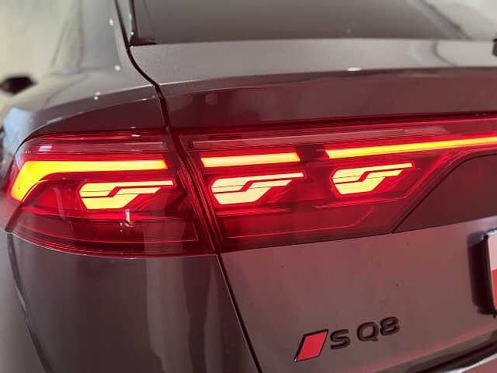 Audi SQ8 usata a Genova (17)