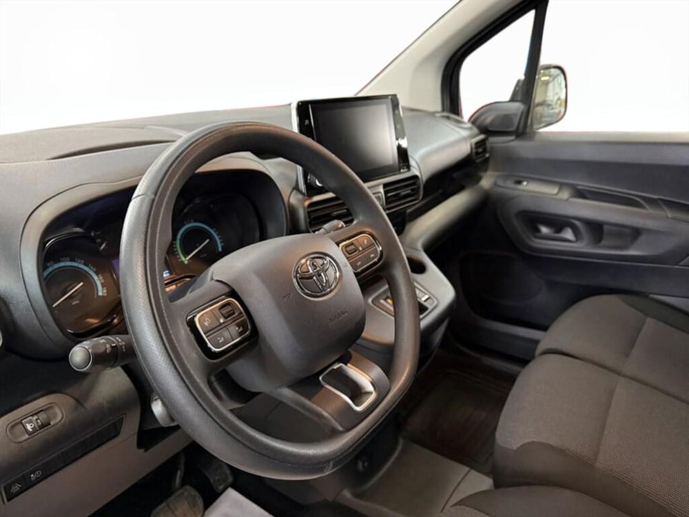 Toyota Proace City Furgone usata a Monza e Brianza (11)