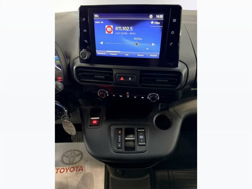 Toyota Proace City Furgone usata a Monza e Brianza (12)
