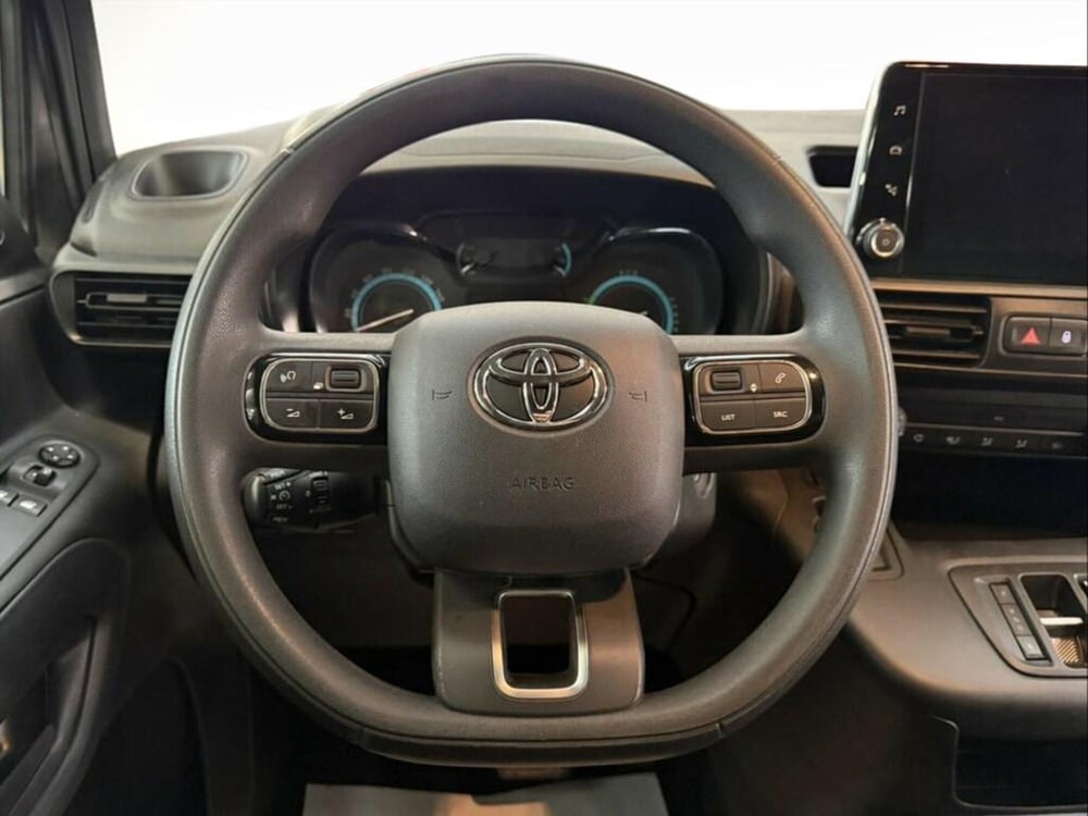 Toyota Proace City Furgone usata a Monza e Brianza (6)