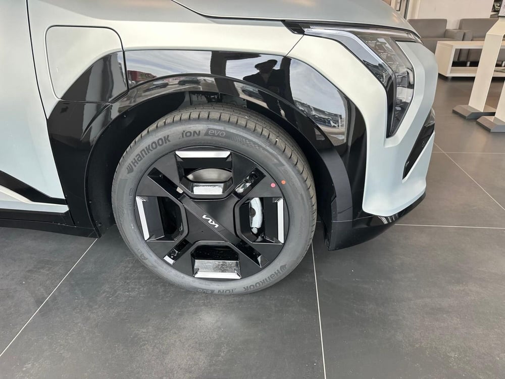 Kia EV3 nuova a Napoli (11)