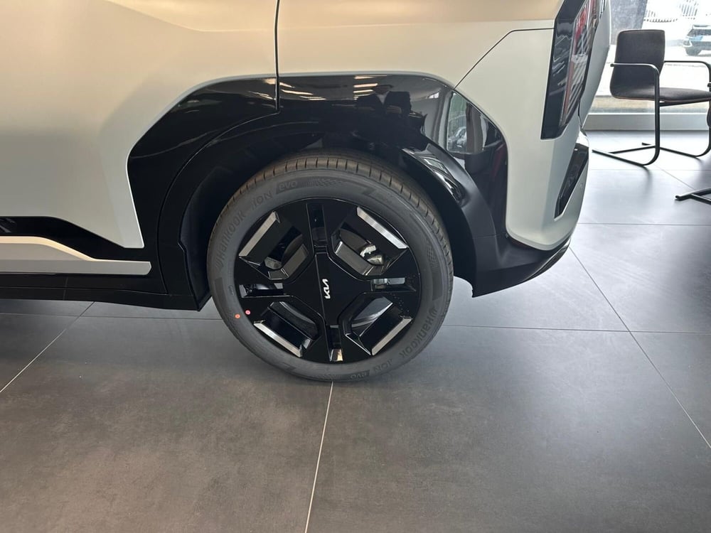 Kia EV3 nuova a Napoli (12)